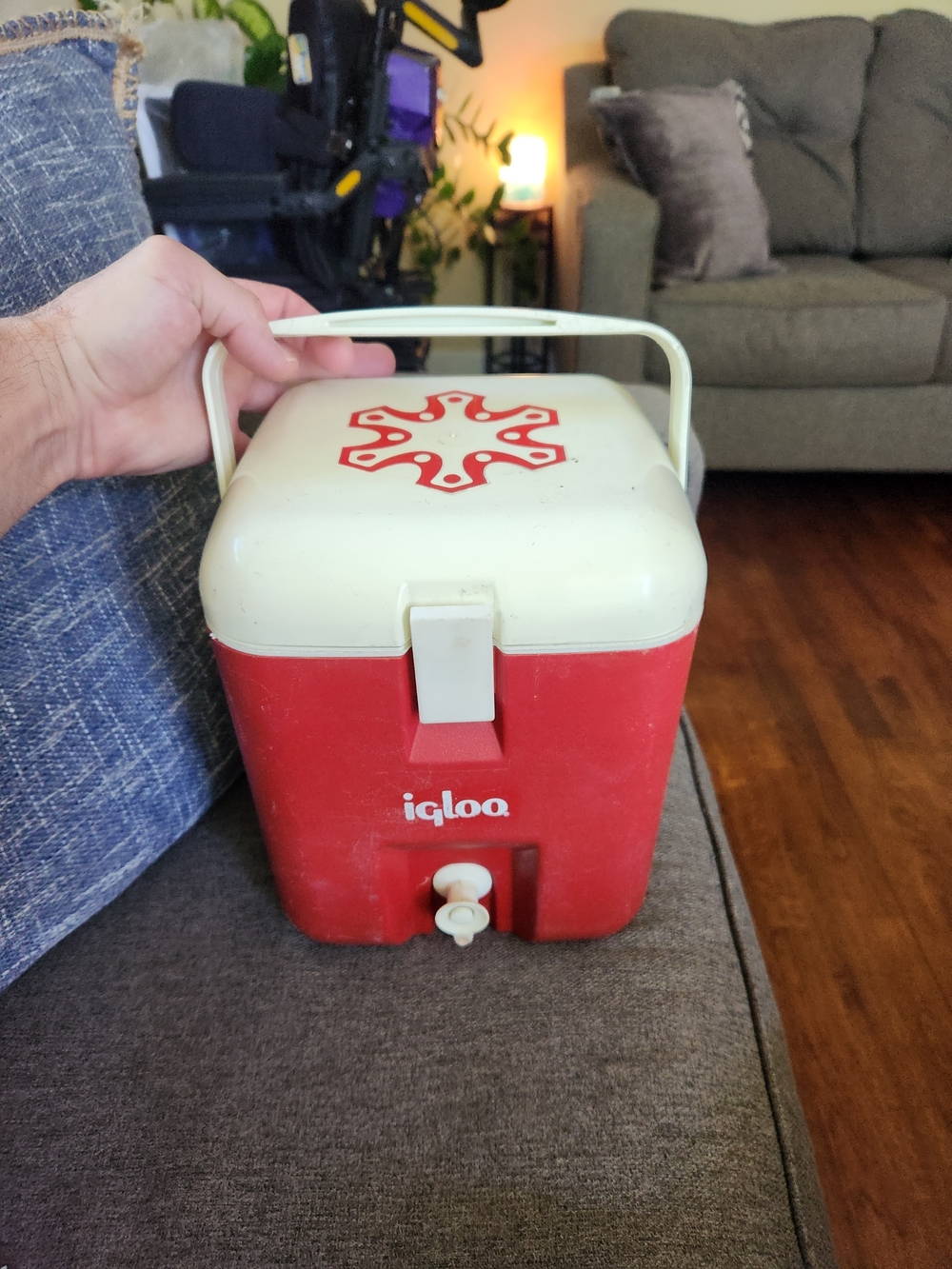 Vintage Igloo Red and Cream Portable Beverage Cooler Jug 1 Gallon